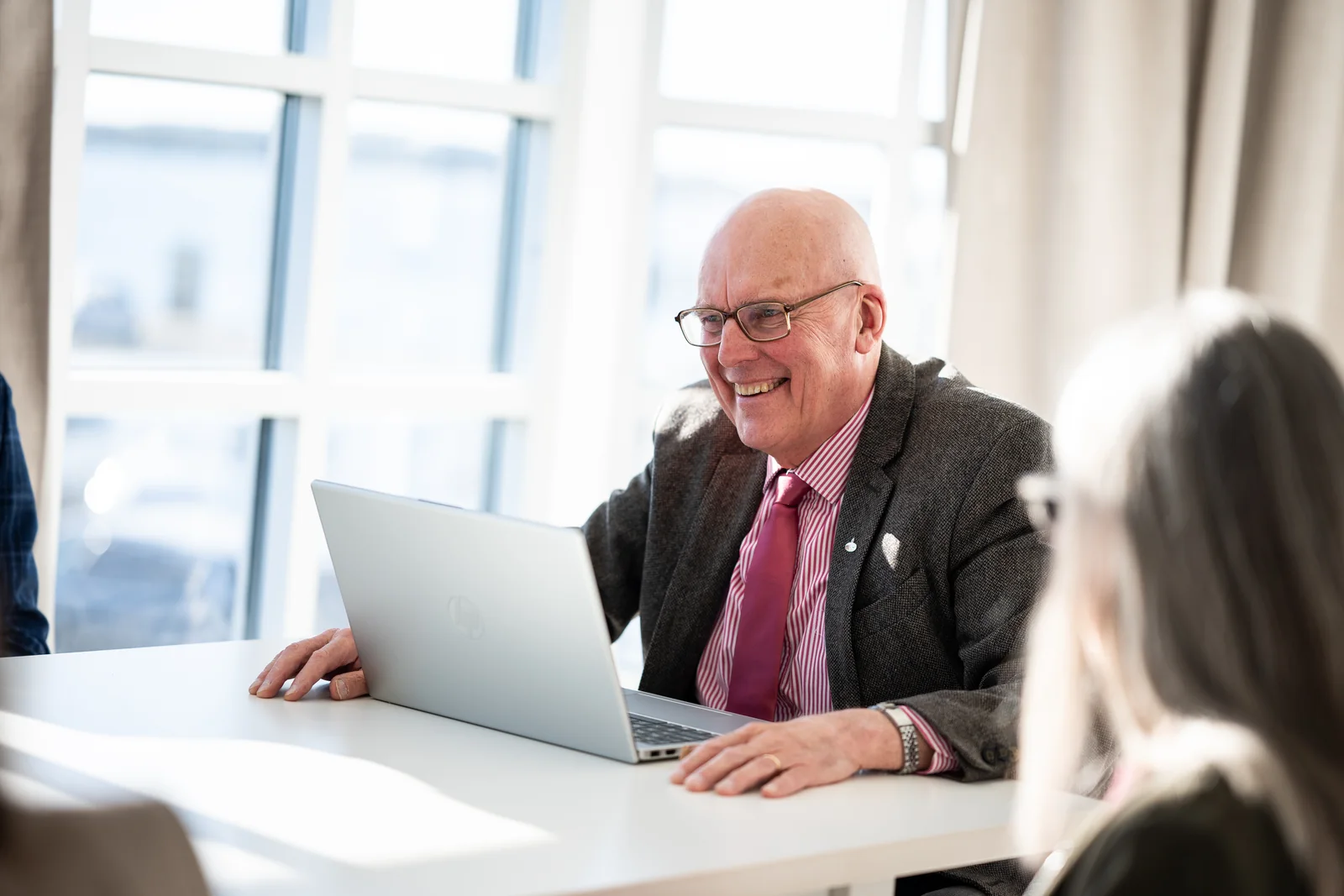 Clas Ramert in an advisory meeting at Skattepunkten